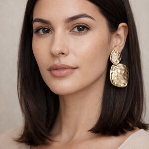 Elegant Gold Hammered Earrings